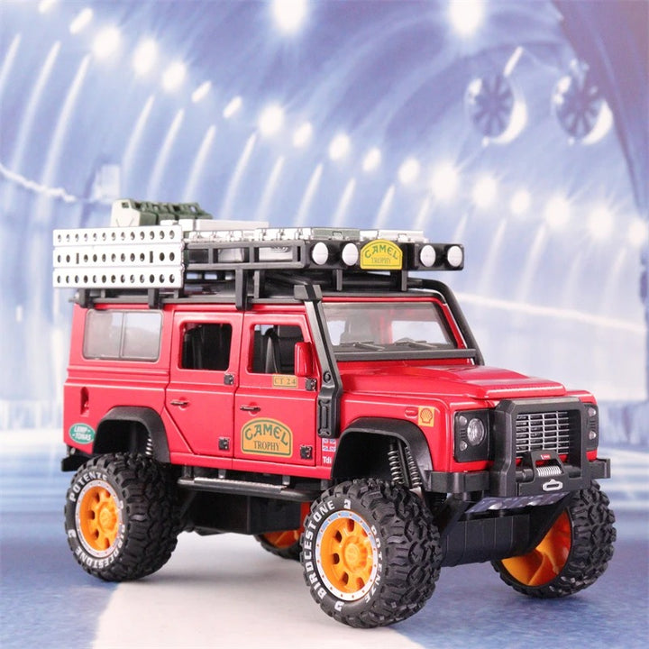 Camel Cup Land Rover Defender 1:24 18cm