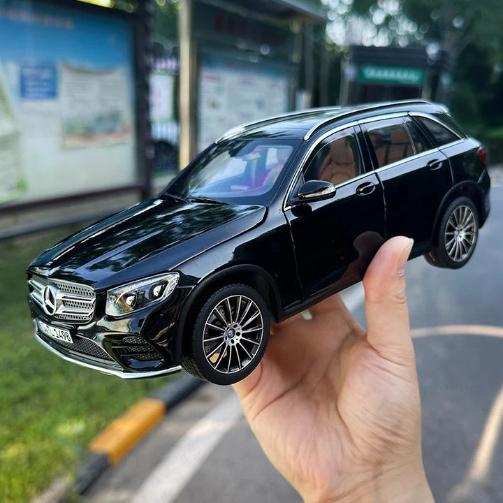 Mercedes GLC 1:18