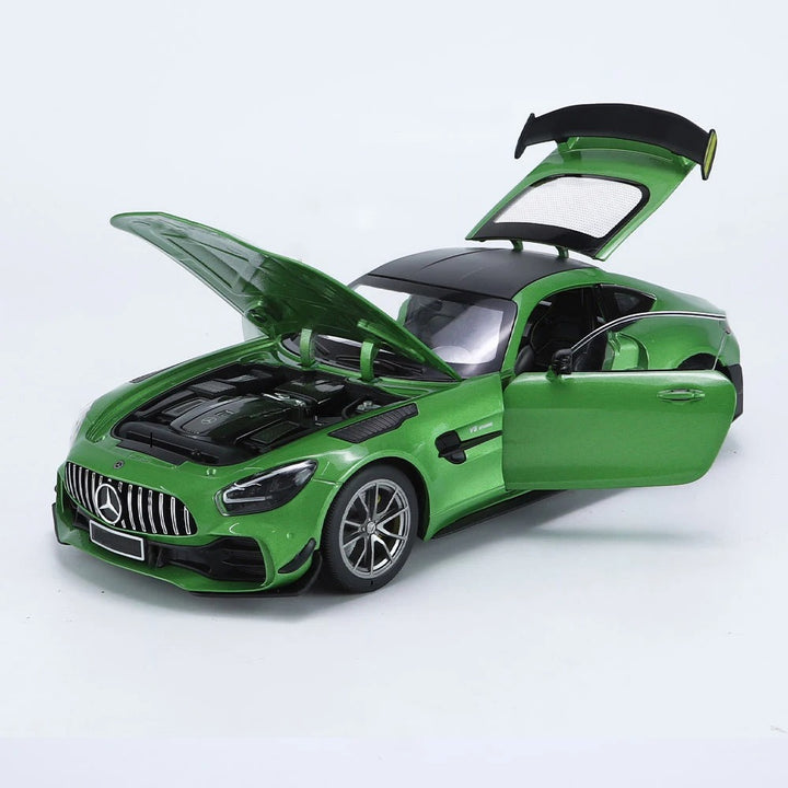 Mercedes-Benz GTR 1:18