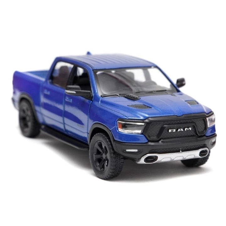Dodge RAM 1500 1:46 13cm