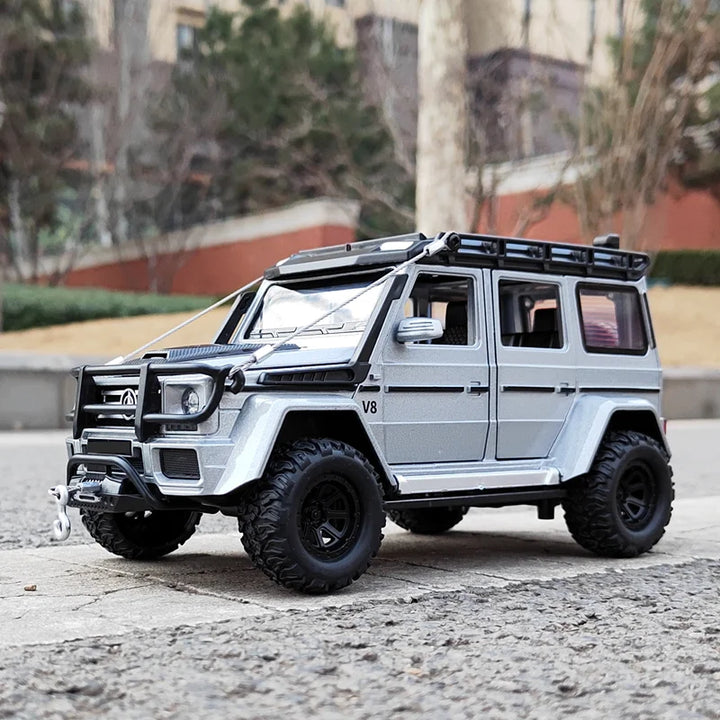 Mercedes Benz V12 G550 SUV 1:24