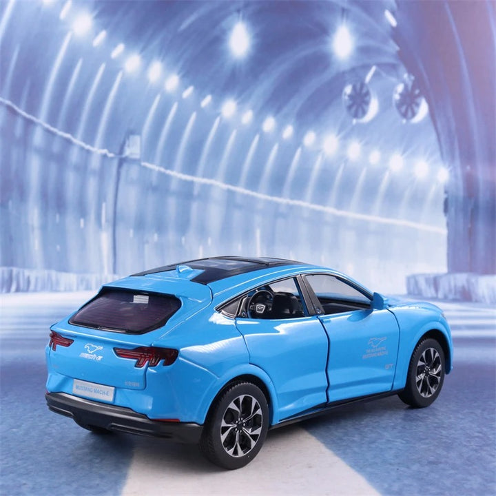 Ford Mustang Mach-E SUV Elétrico 1:24