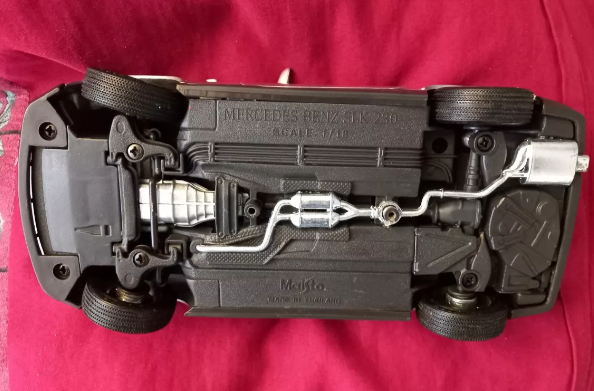 Mercedez Bens Slk 230 1:18