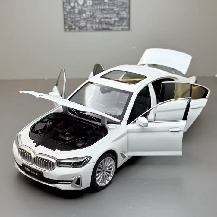 BMW 530LI 1:18 26cm