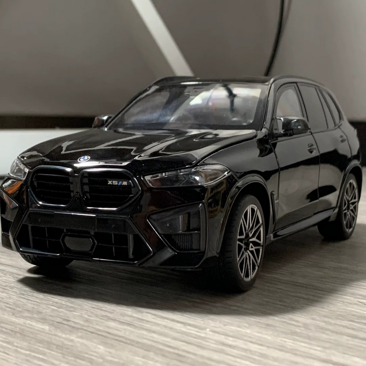 BMW X5M X5 F95 SUV 1:18 – 27cm