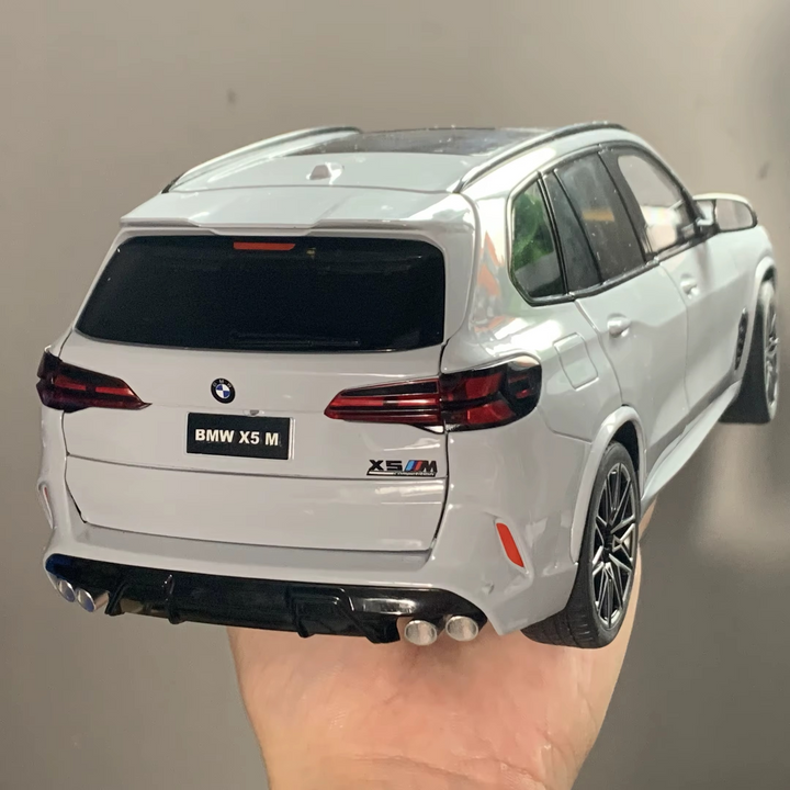 BMW X5M X5 F95 SUV 1:18 – 27cm