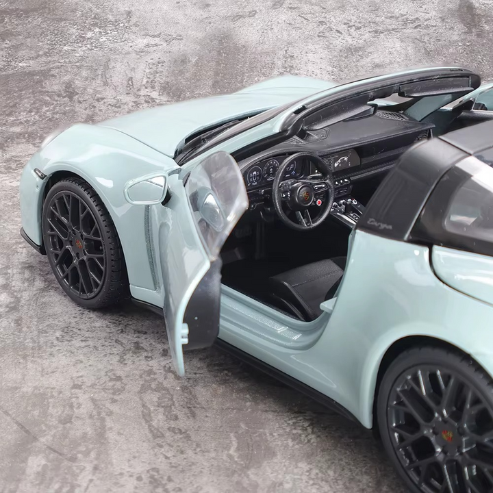 Porsche 911 Targa 4 GTS (992.2) 1:18