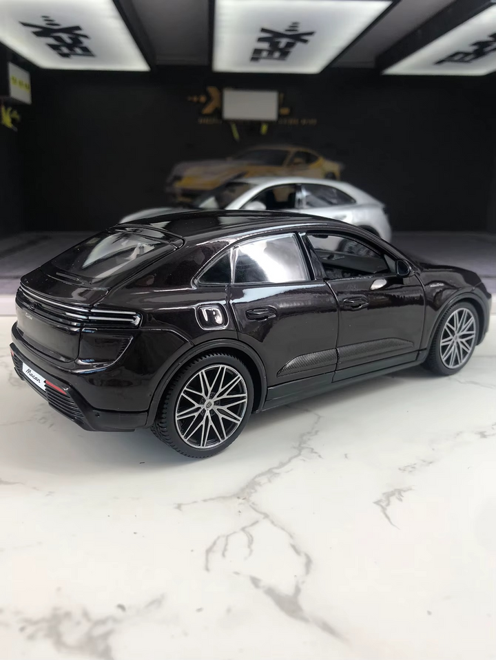 Porsche Macan 4 Electric 1:24
