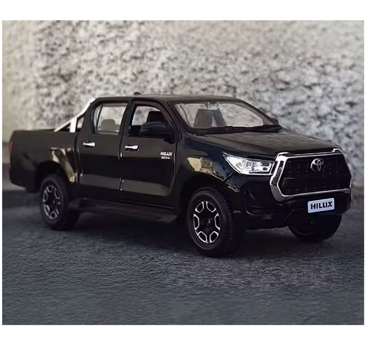 Toyota Hilux 1:24 20cm