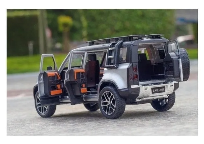 Nova Land Rover Defender 1:24 21cm