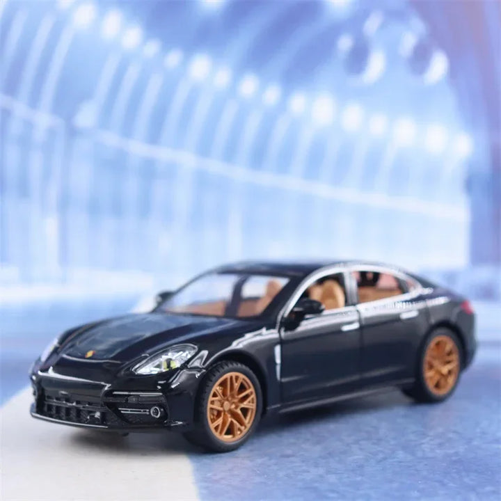 Porsche Panamera 1:24 20cm