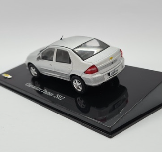 Chevrolet Prisma Prata Metal 1:43