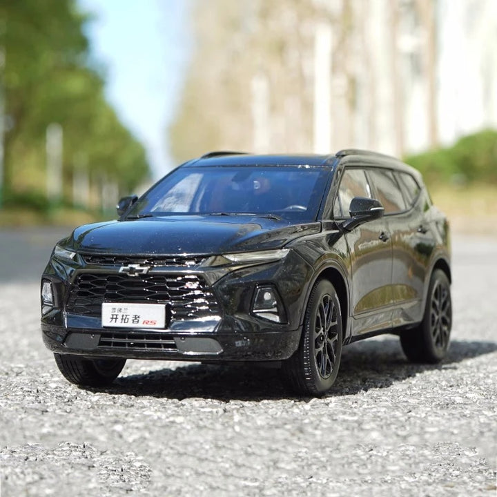 Chevrolet Blazer Trailblazer RS SUV 1:18 28cm