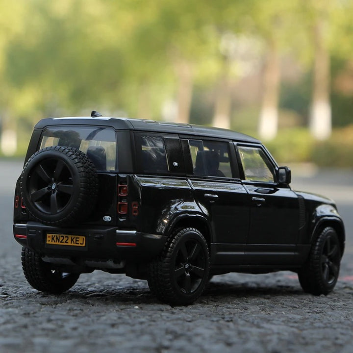 Land Rover Defender 110 1:24