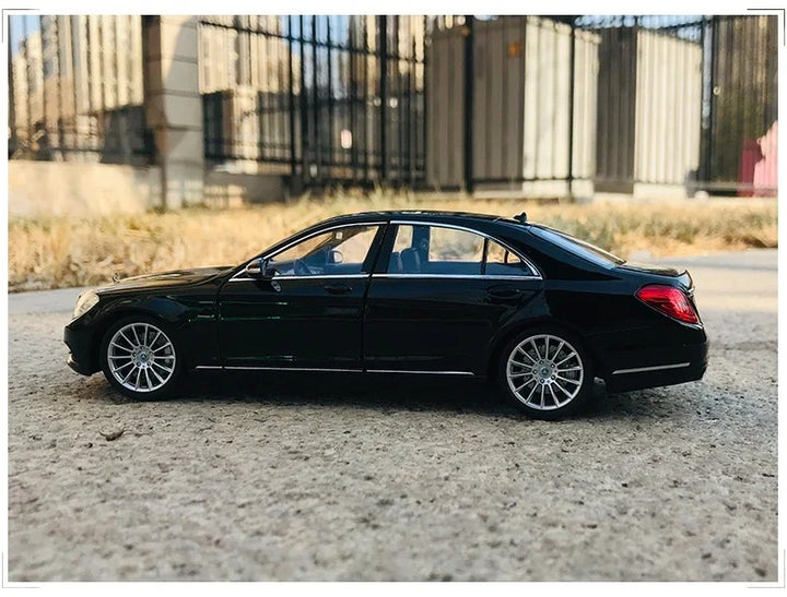 Mercedes Benz S-Class  1:24 20cm