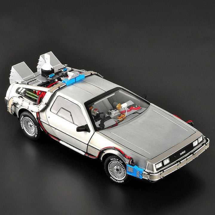 DeLorean 1:18 25cm