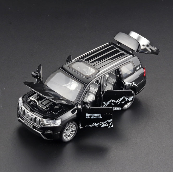 TOYOTA LAND CRUISER 1:32 15cm