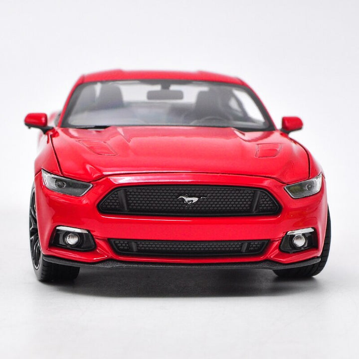 Ford Mustang GT 1:24 19cm