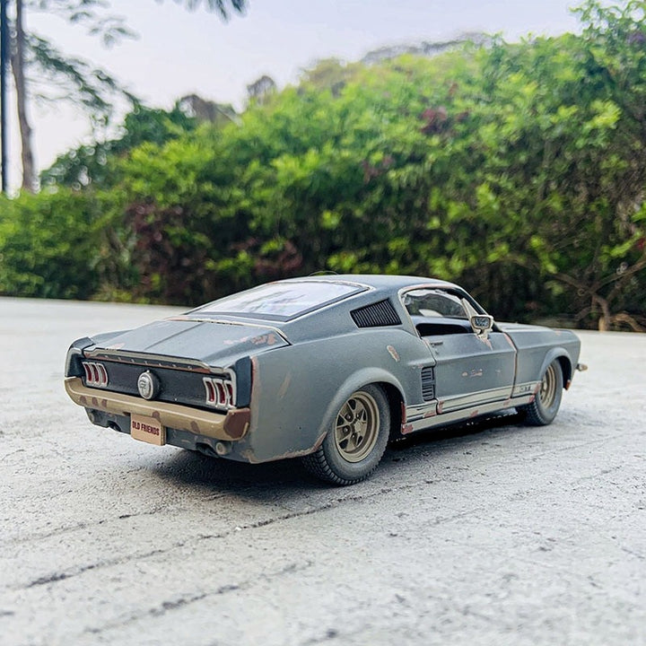 Ford Mustang GT 1967 1:24 19cm