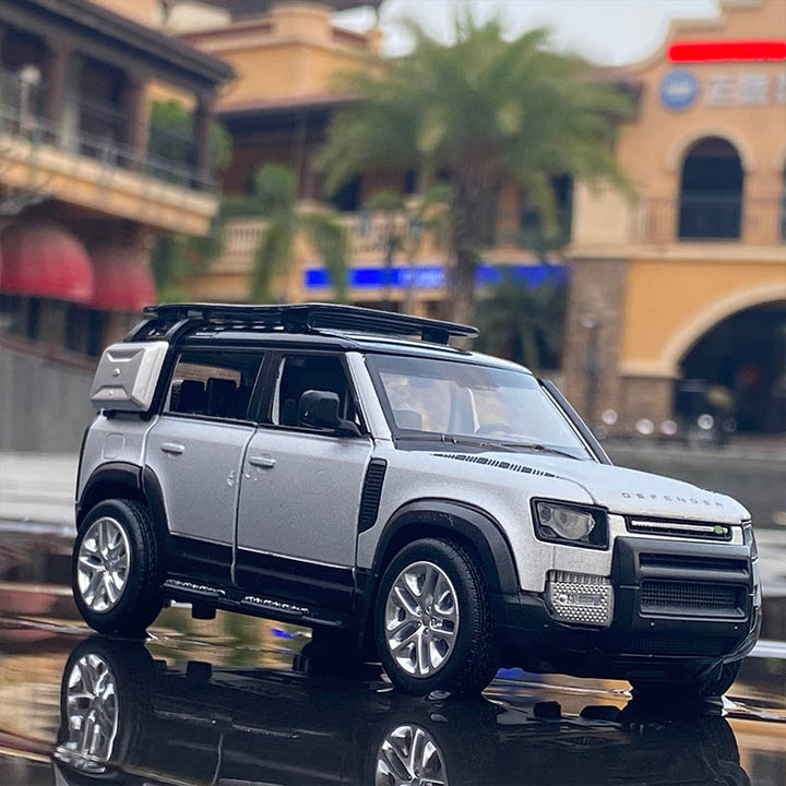 Land Rover Defender 1:32