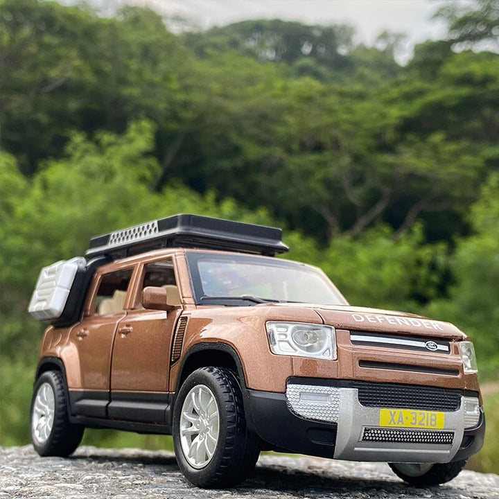 Land Rover Defender 1:32