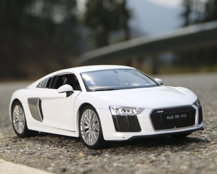 Audi R8 V10 1:24 20cm