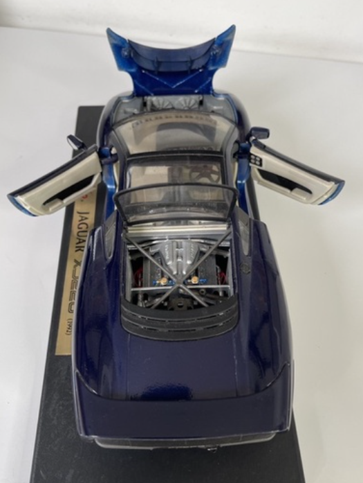 Jaguar XJ220 (1992) 1:18 25cm