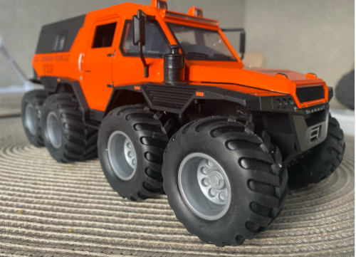 Carro RR Shaman 1:24 22cm