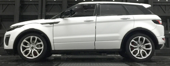 Range Rover Evoque 1:24 18cm