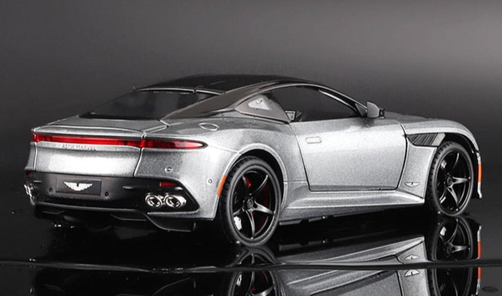 Aston Martin DBS 1:24 21cm